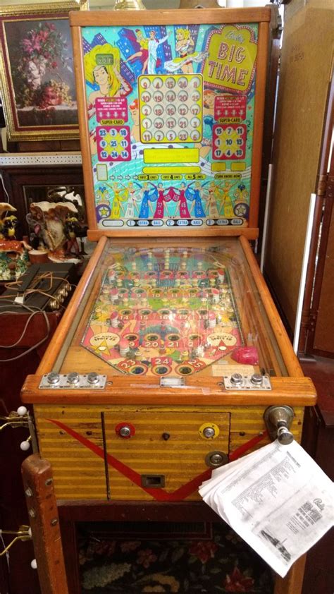 Antique Pinball Machine for sale .